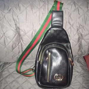 Gucci one strap back pack
